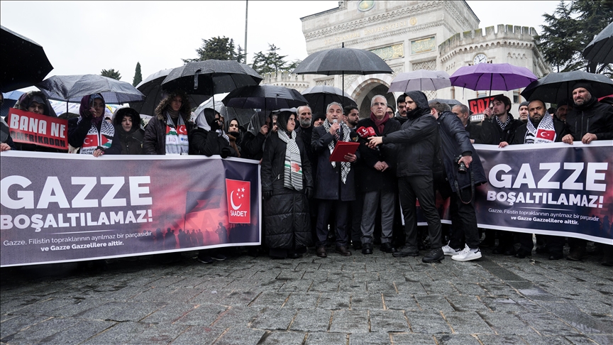 تظاهرة في إسطنبول للتنديد بخطط ترامب احتلال غ...