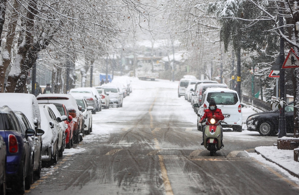 إسطنبول تحظر الدراجات النارية والدليفري ليلاً...
