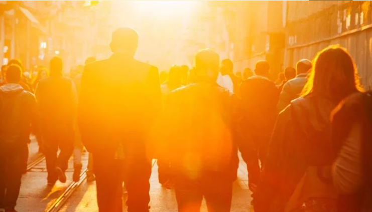 الصحة التركية تحذر المواطنين من ضربات الشمس م...