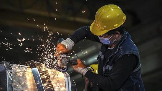 البطالة في تركيا تتراجع في الربع الأخير من 20...